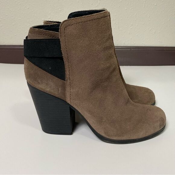 Kenneth Cole Reaction "Might Make It" Leather Ankle Booties Women's Size 8.5 - Picture 3 of 15